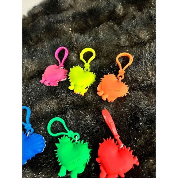 Kids Heart Challenge 2023 Star Character Keychain lot of 6 - Picture 7 of 8